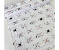 Зайчики в шляпах на белом 240